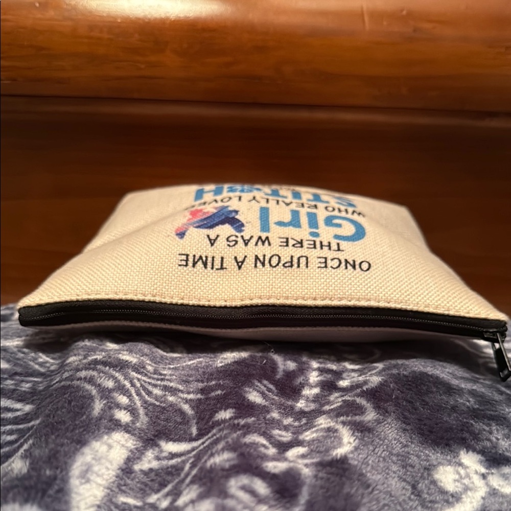 Disney Stitch Cosmetic Bag - Picture 4 of 5